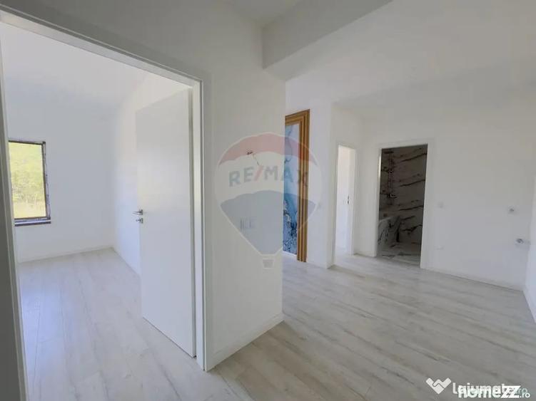 Apartament cu 2 camere decomandat în Oncea