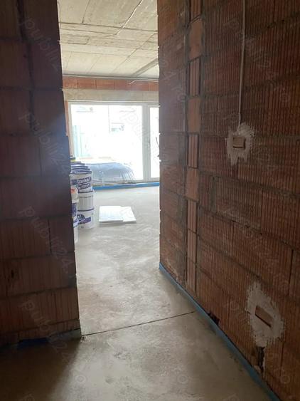 Zona Braytim, BLOC NOU, apartament 3 camere decomandat, etaj 1, 70 mp utili, pre? 2100 euro mp - 10