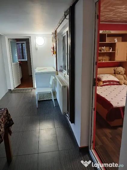 Casă cu 3 camere în Central