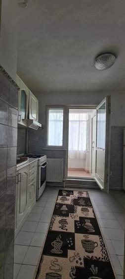 Apartament cu 2 camere decomandat în Micro 19