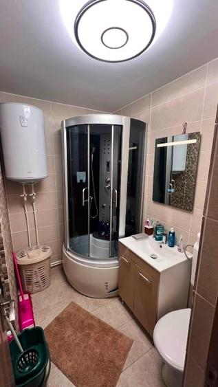 Apartament cu 5 camere, mobilat în Central