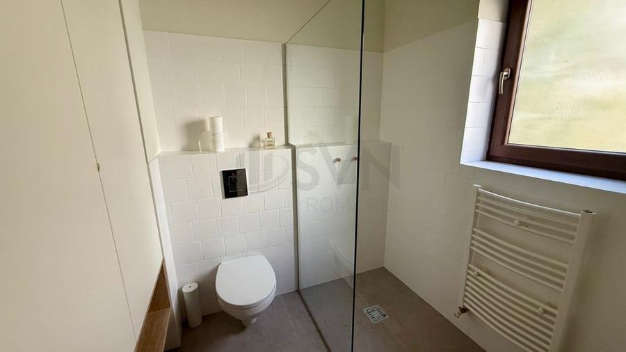 Casă individuală cu 6 camere cu Canalizare în Doamna Ghica