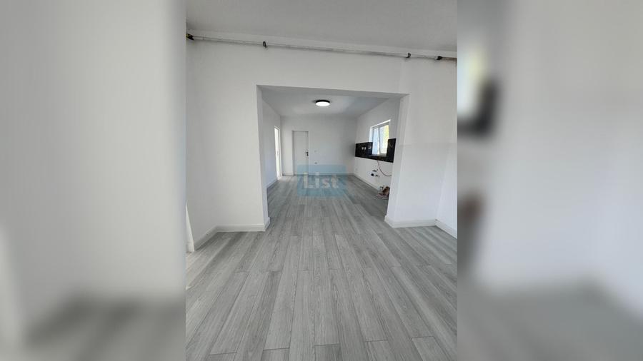 Casă cu 3 camere cu Teren 300 Mp în Centura