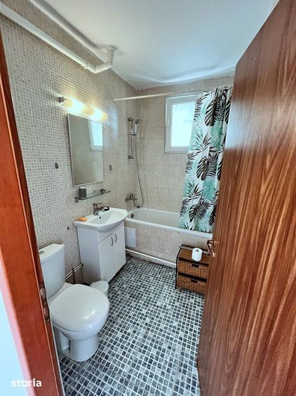 Apartament cu 3 camere decomandat în Gruia