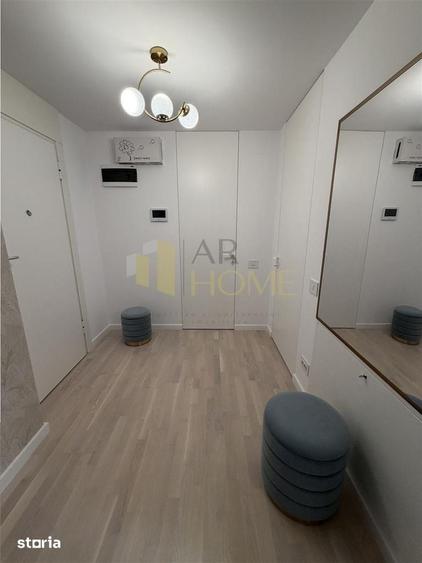 Apartament cu 3 camere, mobilat în Republicii