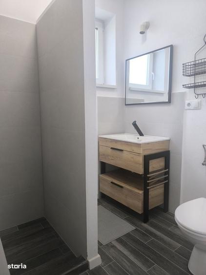 Casă cu 3 camere cu Teren 500 Mp în Central