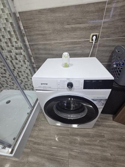 Apartament cu 3 camere decomandat în Tractorul