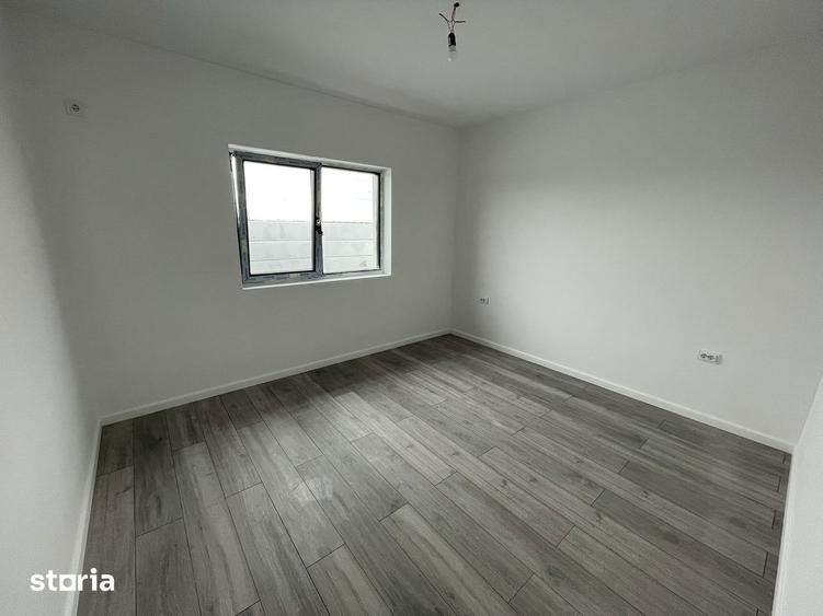 Casă cu 4 camere cu Teren 350 Mp în Clinceni