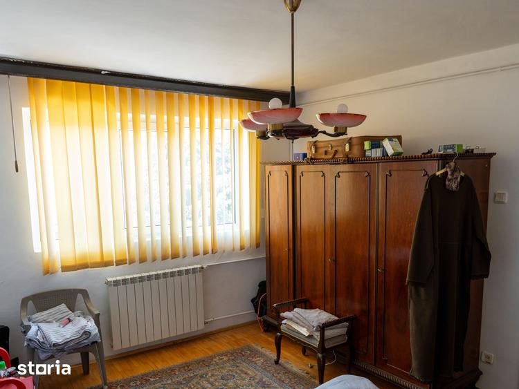 Casă cu 5 camere cu Teren 216 Mp în Giurgiului