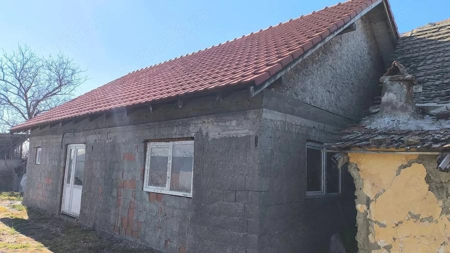 Casă cu Teren 1917 Mp în Nerău