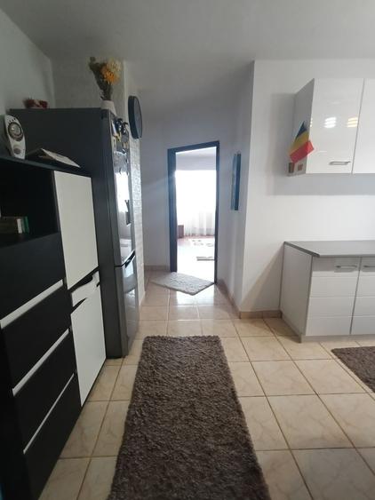 Apartament cu 2 camere decomandat, mobilat în Bucovina