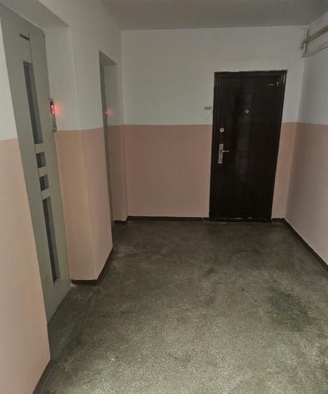 Apartament cu 3 camere decomandat în Simeria