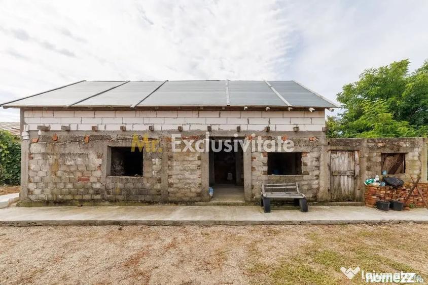 Casă cu 1 camere cu Teren 2140 Mp în Lunca
