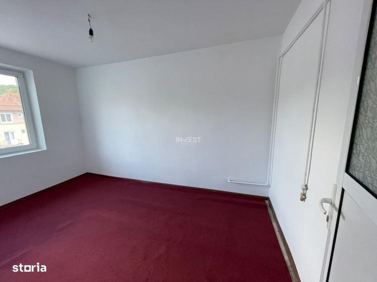 Apartament cu 3 camere decomandat în Păcurari