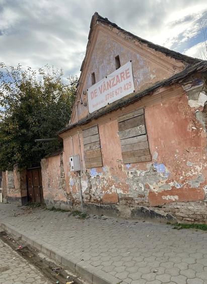 Casă cu Teren 565 Mp în Crihalma