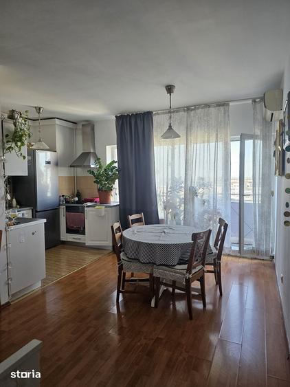 Apartament cu 2 camere decomandat în Titan