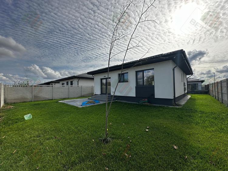 Casă individuală cu 3 camere cu Teren 375 Mp în Berceni