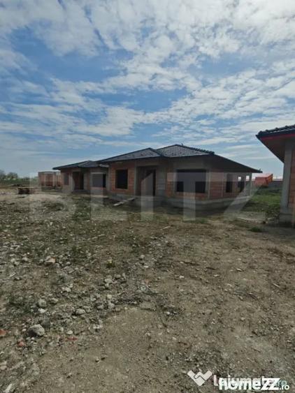 Casă cu 4 camere cu Teren 530 Mp în Mihai Viteazu