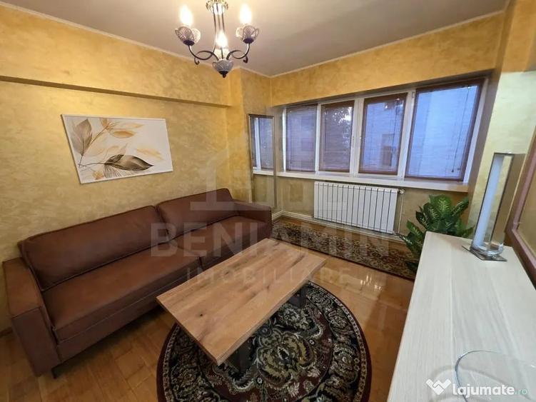 Apartament cu 4 camere semidecomandat în Central