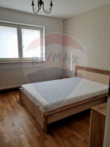 Apartament cu 2 camere semidecomandat în Borhanci