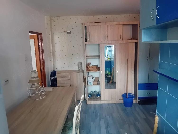 Apartament cu 2 camere decomandat în Precista