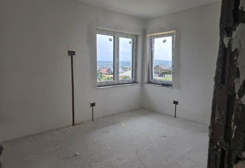 Casă individuală cu 5 camere cu Canalizare în Burdujeni