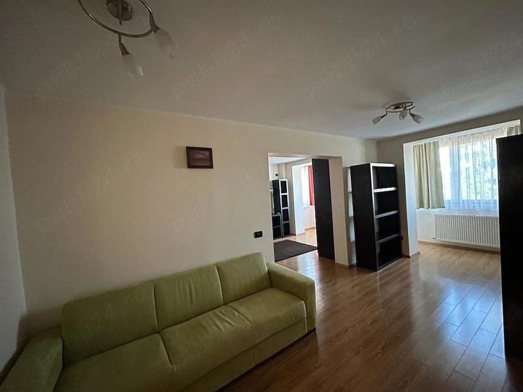 Apartament cu 4 camere semidecomandat în Podgoria