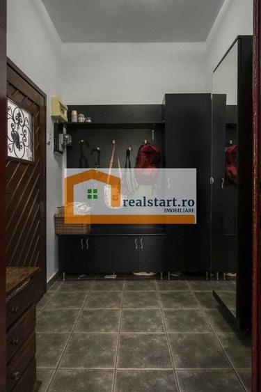 Casă cu 3 camere cu Canalizare în Polonă