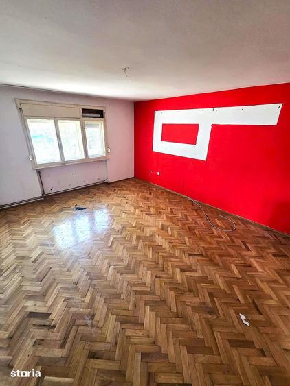 Casă cu 4 camere cu Teren 420 Mp în Titulescu