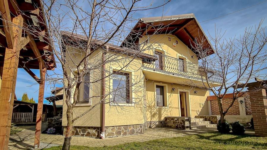Casă individuală cu 5 camere decomandat cu Canalizare în Stupini