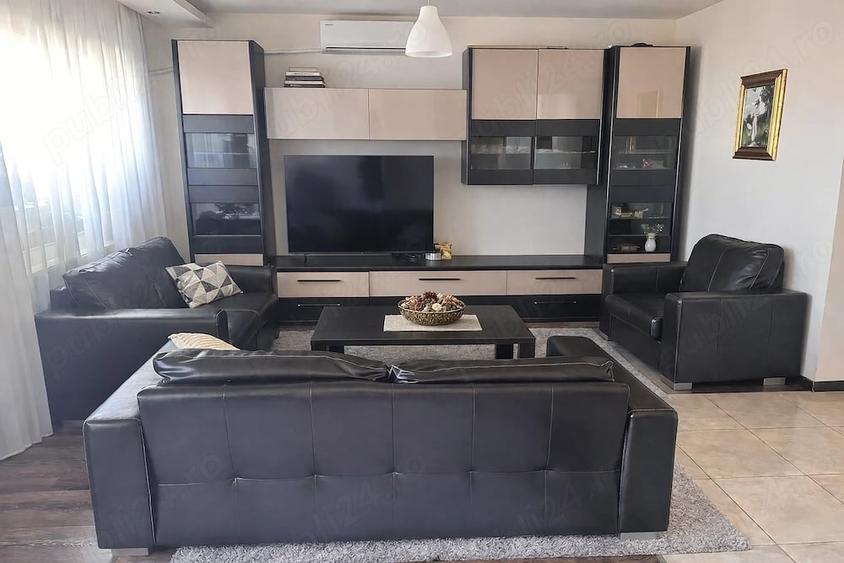 Apartament cu 4 camere decomandat în Central