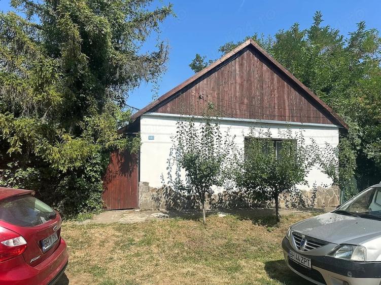 Casă cu Teren 1215 Mp în Ant