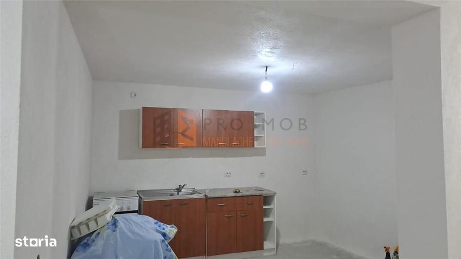 Casă cu 4 camere decomandat cu Teren 528 Mp în Tisău