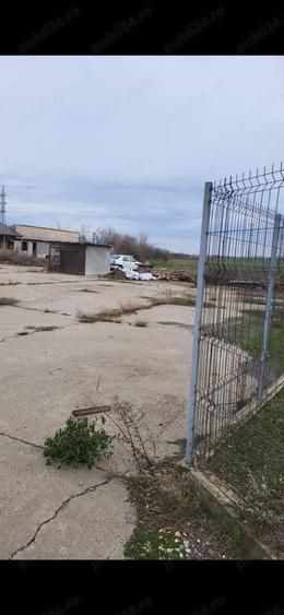 Spațiu comercial, de 2,110 mp, în Central