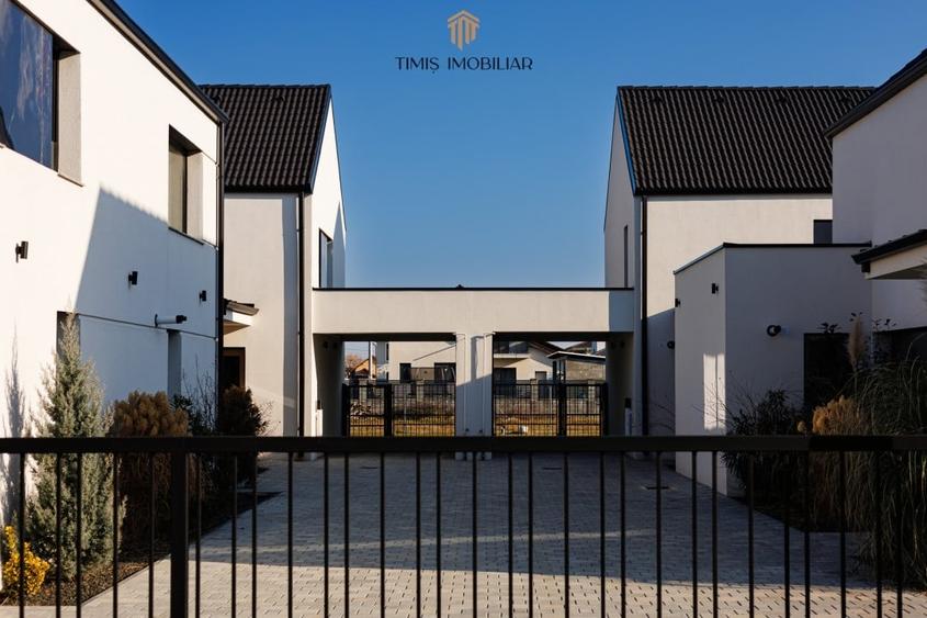 Duplex cu 4 camere cu Canalizare în Dumbrăvița