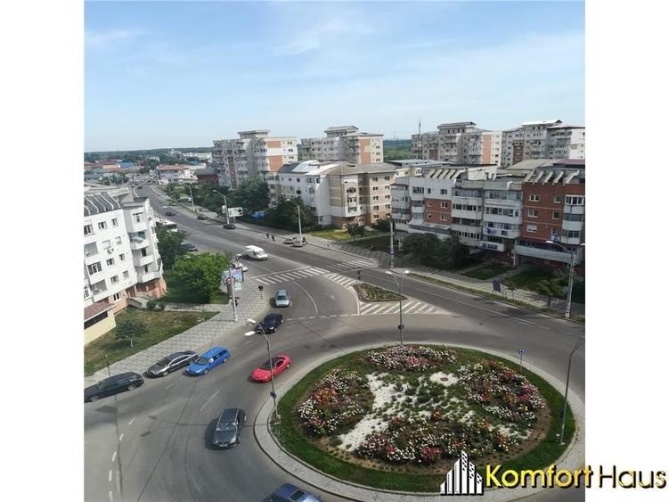 Apartament cu 3 camere decomandat în Ștefan cel Mare