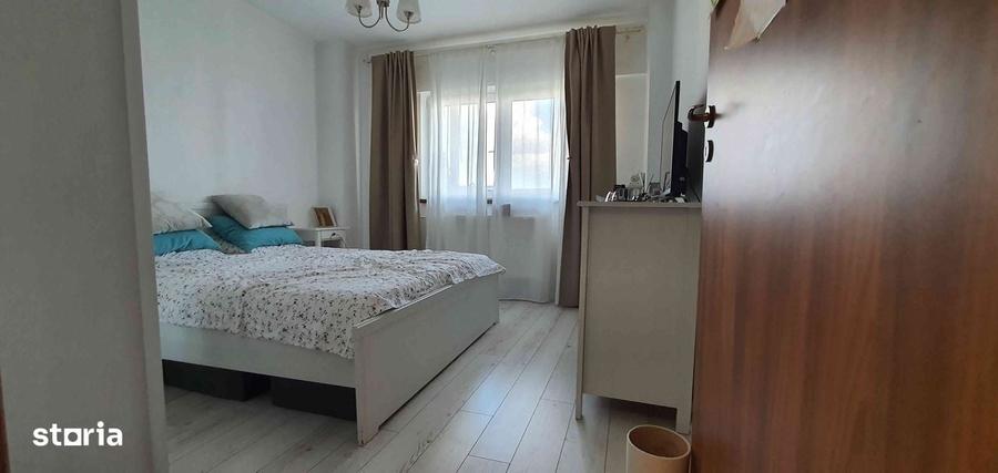 Apartament cu 3 camere, mobilat în Vitan