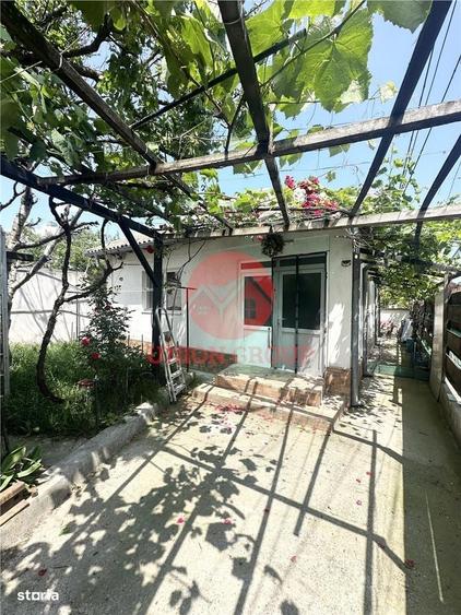Casă cu 3 camere în Lumina