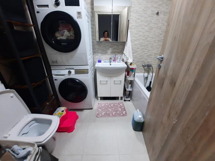 Apartament cu 3 camere decomandat în Prelungirea Ghencea