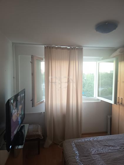 Apartament cu 2 camere semidecomandat, mobilat în Berceni