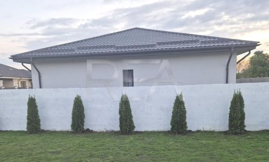 Casă individuală cu 4 camere cu Garaj în Clinceni