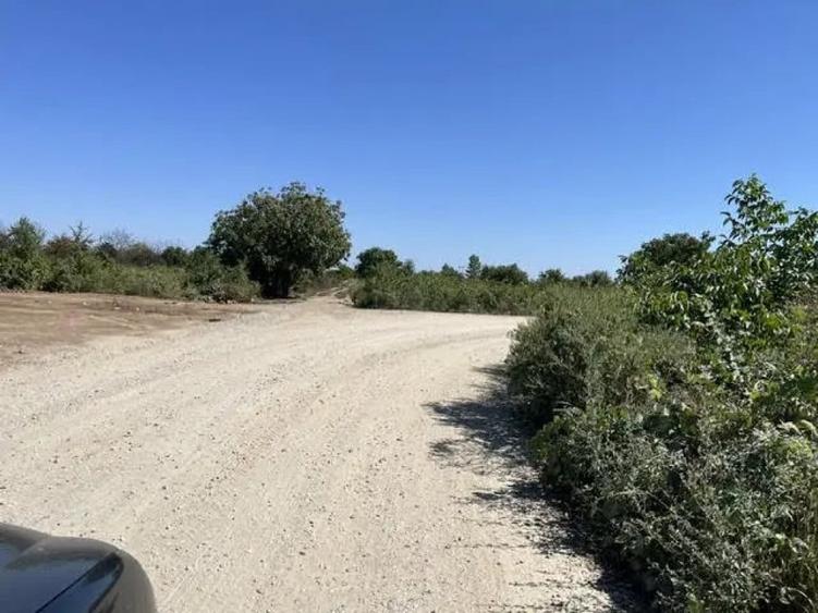 Teren de 608 mp, în Central