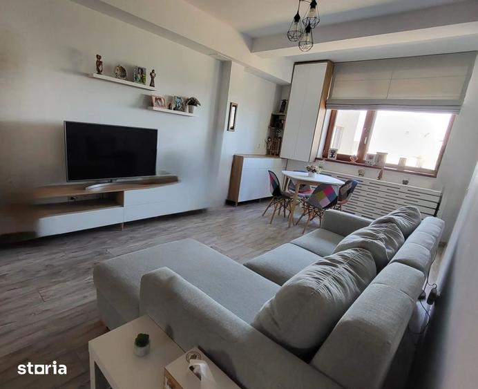 Apartament cu 3 camere, mobilat în Tomis Nord