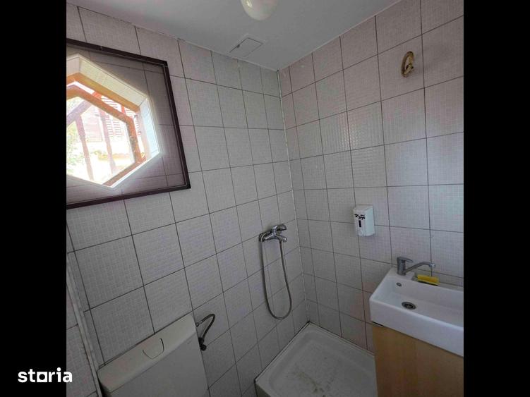 Spațiu comercial, de 60 mp, în Păulești