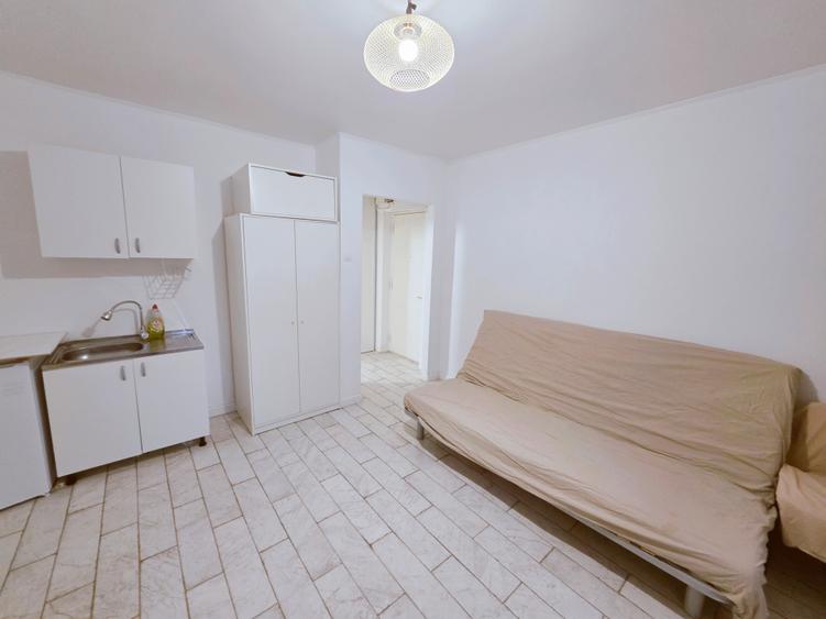 Garsonieră decomandată, mobilată în Sala Palatului