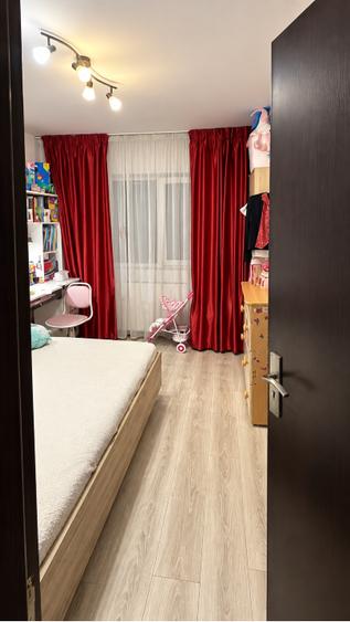 Apartament cu 3 camere decomandat, mobilat în Aviației
