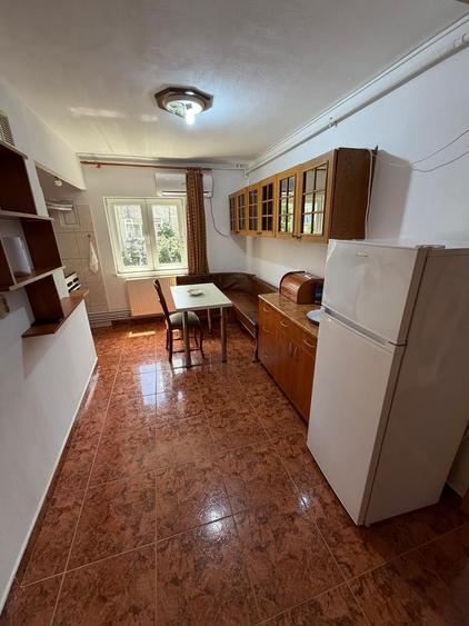 Apartament cu 2 camere decomandat în Bucovina