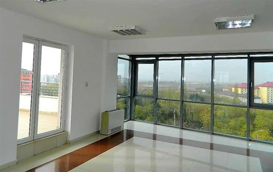 Birou, de 205 mp, în Aradului