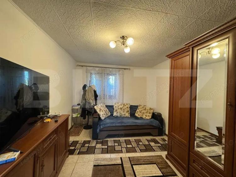 Casă cu 6 camere cu Teren 1000 Mp în Hunedoara