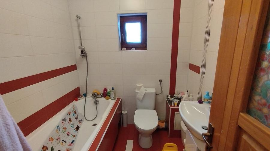 Casă cu 10 camere cu Teren 1881 Mp în Măgurele